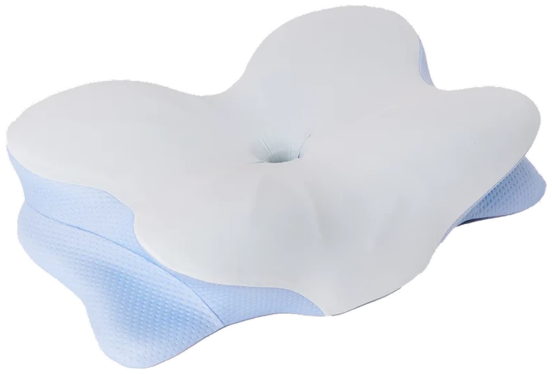 Derila Ergo pillow seen from the front: the white top has a central cradle for the head and a raised front edge; the light-blue mesh panels form the side wings